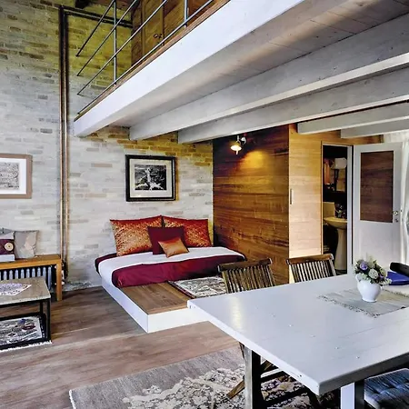 Pintura Sleeps 4 Pool Air Con Wifi * Morrovalle